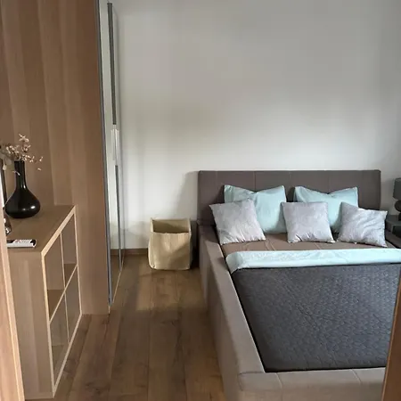 Lily 公寓式酒店 巴拉通雷勒