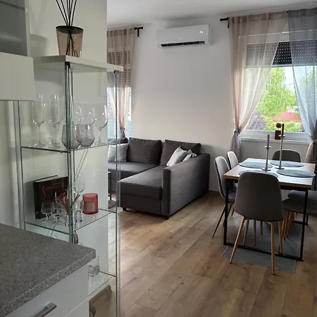 Lily Lejlighedshotel Balatonlelle