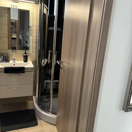 Lily Aparthotel 3*