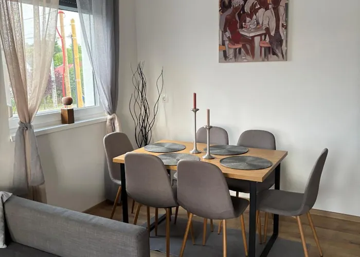 Lily Apartmanhotel 3*
